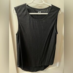 Vintage-Inspired Black Shimmer Tank Top | 284 GG | Sleeveless High-Low Hem ✨